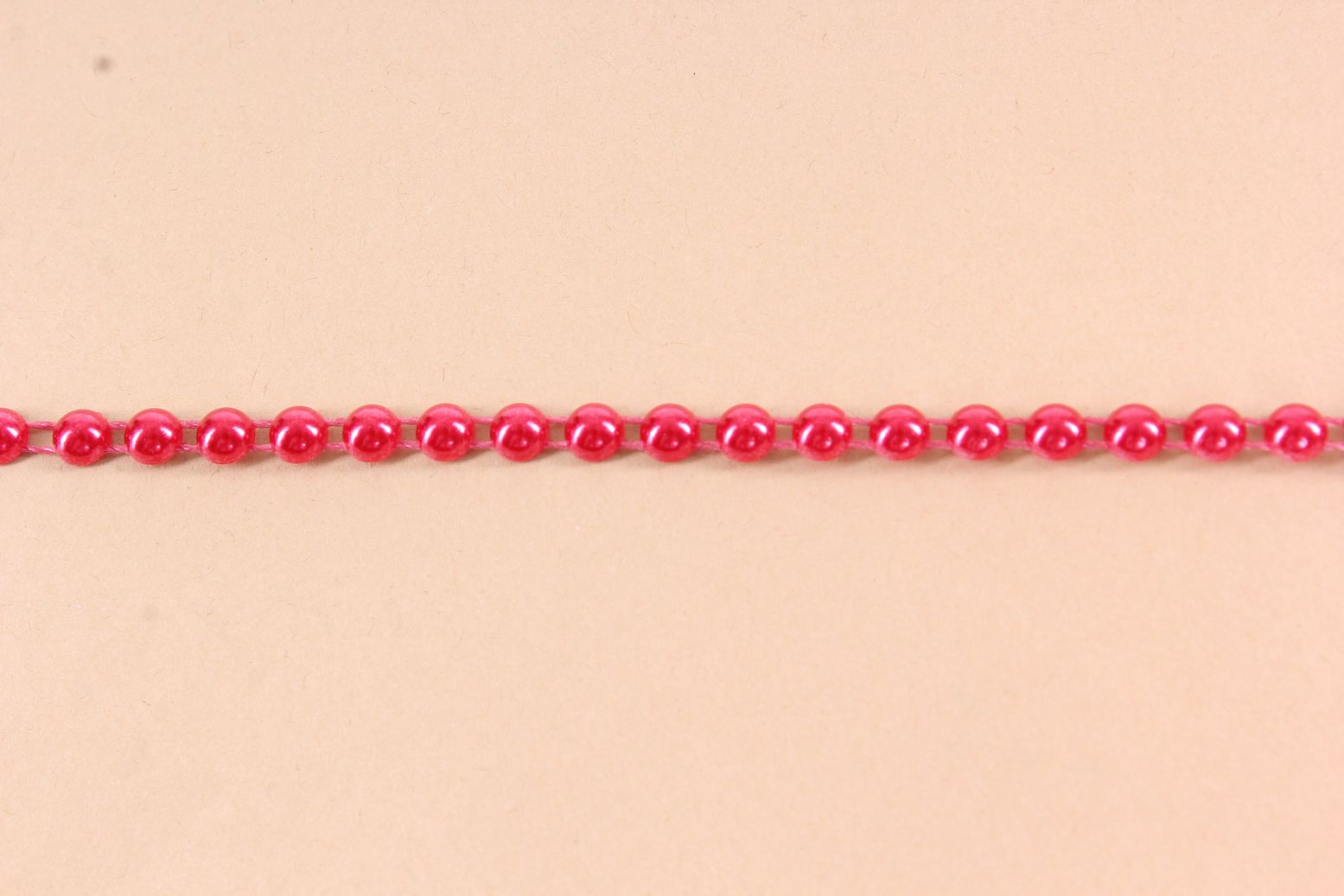 Korálkový pás - červený (š. 6 mm)
